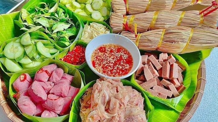 Nem Chợ Huyện Ôlala