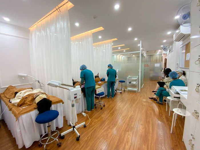 spa trị mụn tại Hà Nội