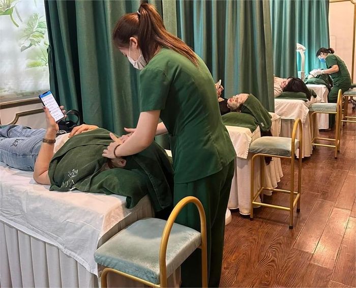 Dịch Vụ Nặn Mụn Tại Hà Nội