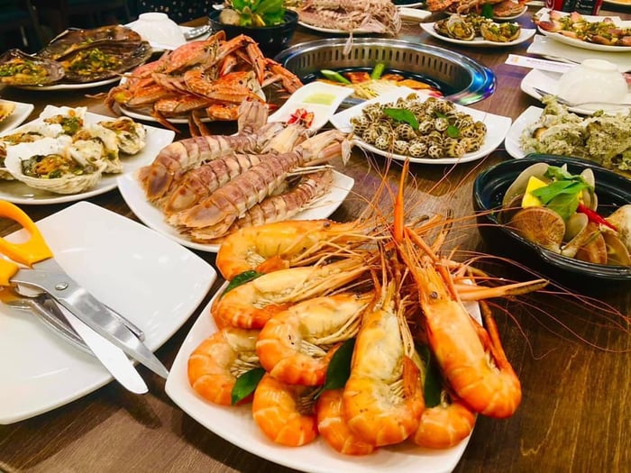 Buffet Hải Sản Hạ Long