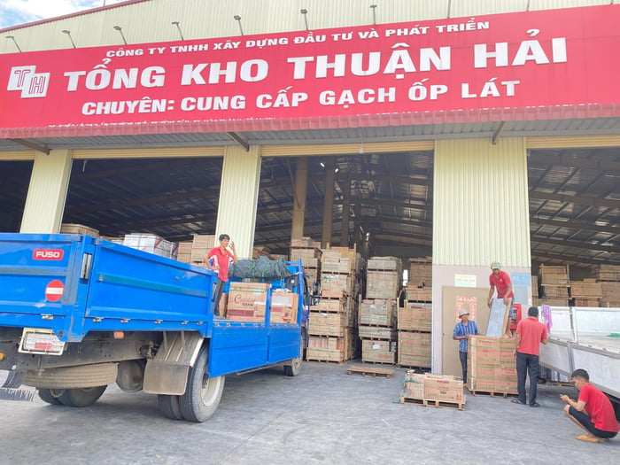 Showroom Gạch Men Thuận Hải