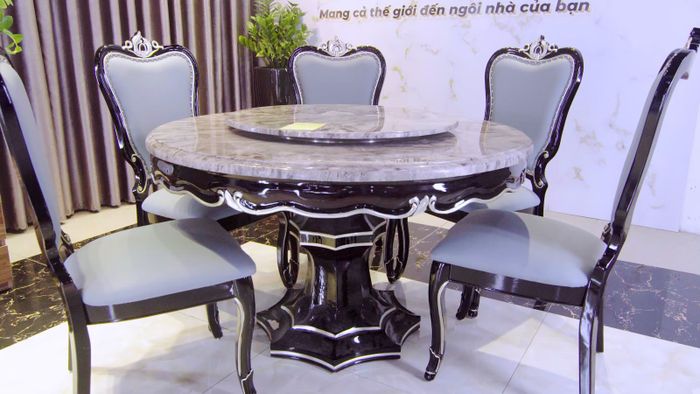 mua bàn ăn tại Quảng Ninh