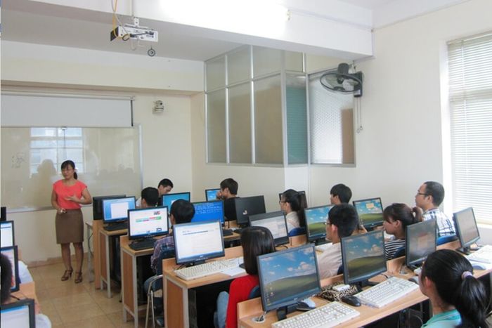 Trung Tâm Ngoại Ngữ Tin Học CTUT