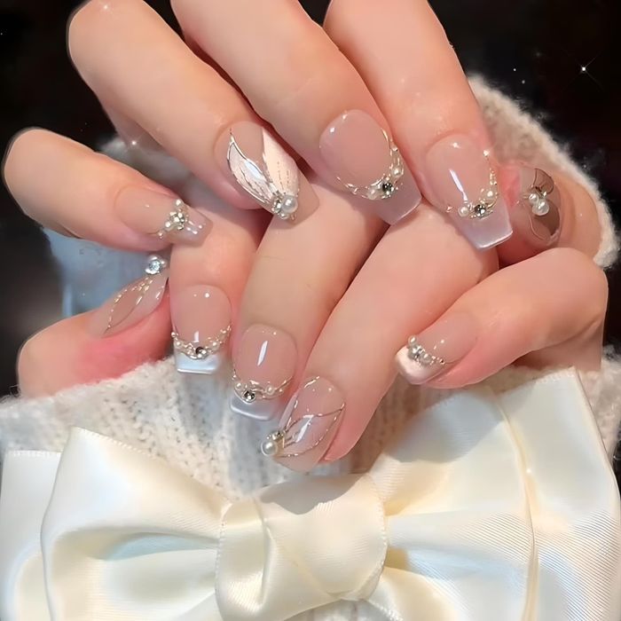 Tiệm làm móng nổi bật tại TPHCM