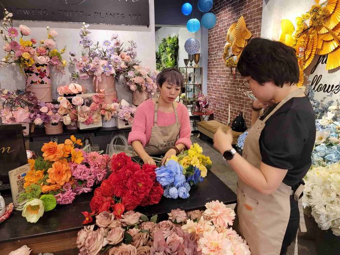 Học Viện In Bloom