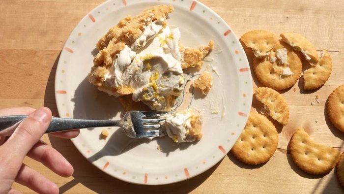 Create a Richer No-Bake Pie Crust Using Ritz Crackers