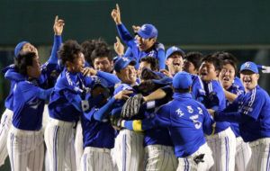 Baseball, introduced by Christian missionaries in the early 20th century, has become a favorite pastime in South Korea. A notable distinction from American baseball is that teams are named after corporations rather than cities, with names like the Samsung Lions, the Kia Tigers, and the Hyundai Unicorns. Fans also enjoy a unique experience with female cheerleaders and snacks like kim-bobs, which are rolls of seaweed filled with crab, lobster, and sausage.