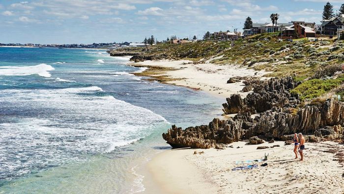 Perth’s warm climate and beautiful beaches are major attractions. Trigg Beach, for example, is just a short 30-minute drive from downtown.