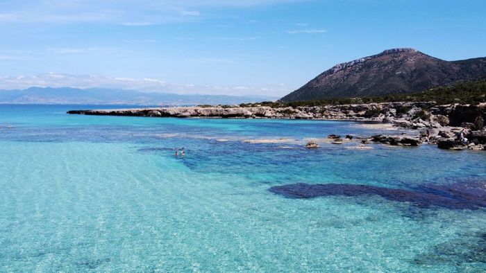 Late last year, Cyprus authorities announced their intention to lift entry restrictions for travelers who have been fully vaccinated.