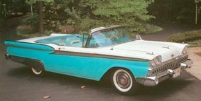Side view of the 1959 Ford Galaxie