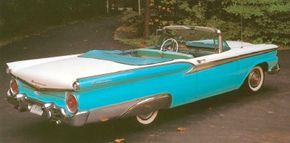 Side view of the 1959 Ford Galaxie