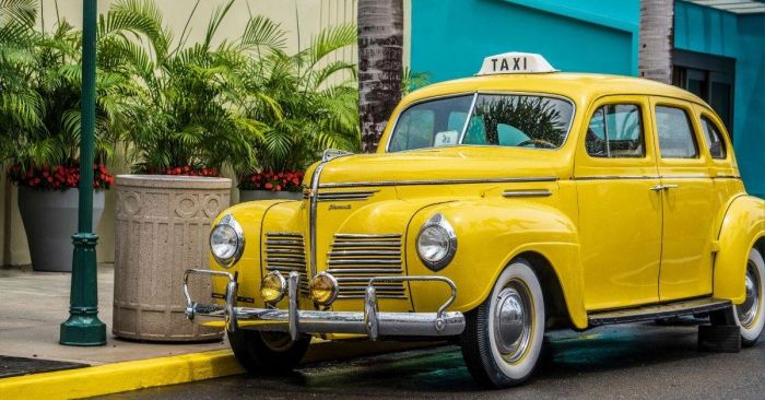 Trong lúc di chuyển và hỏi về thời gian đến