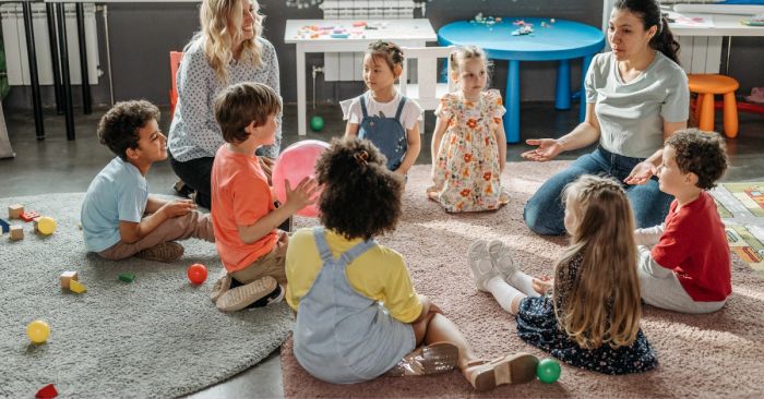 Hoạt động Trò chuyện vòng tròn