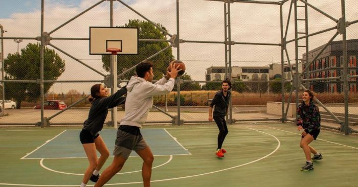 Bài tham khảo thứ tư: Basketball – A Fast and Exciting Sport