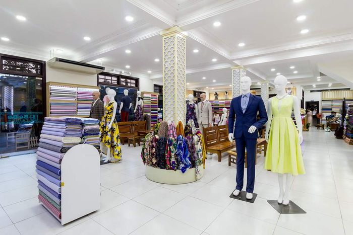 Tổng hợp 8 cửa hàng may áo dài nổi tiếng ở Hội An, thành phố cổ xưa