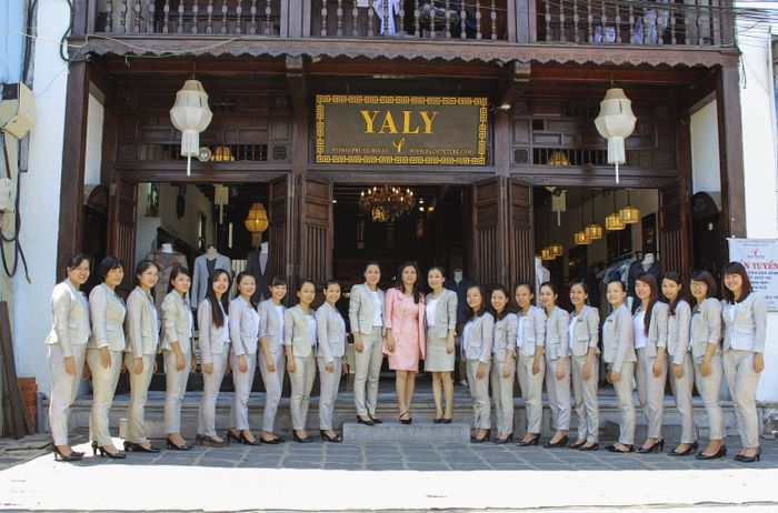 Tổng hợp 8 địa chỉ cửa hàng may áo dài nổi tiếng tại phố cổ Hội An