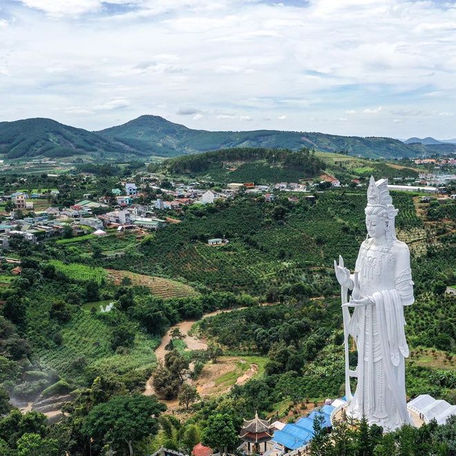 Chùa Linh Ẩn - nơi yên bình của bức tượng Quan Âm lớn nhất Đà Lạt