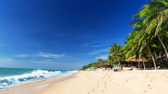 Top 8 bãi biển ở Phan Thiết và Mũi Né phù hợp để tránh cái nóng của mùa hè