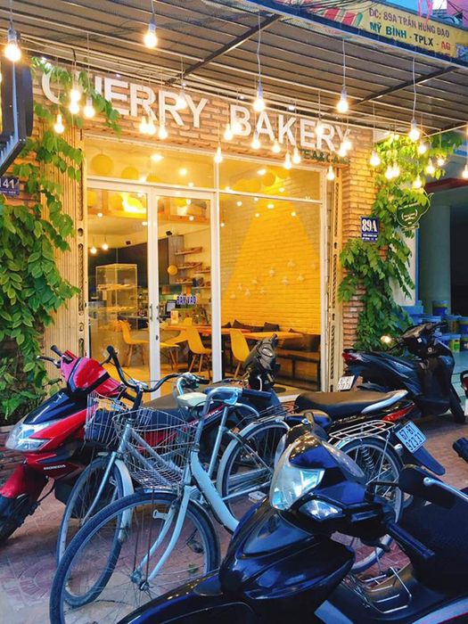 Cherry Bakery - nơi lý tưởng cho những ai đam mê bánh ngọt