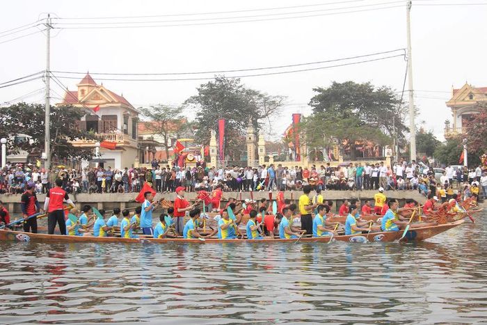 Khám phá làng Lý Hòa Quảng Bình để tận hưởng không khí vui tươi của các câu chuyện huyền thoại và trải nghiệm lễ hội đặc sắc của địa phương.