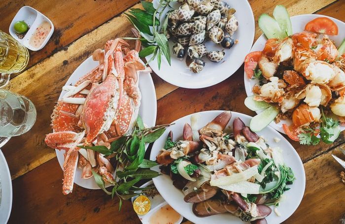 Khám phá Vẻ Đẹp Hoang Sơ Của Biển Ninh Chữ