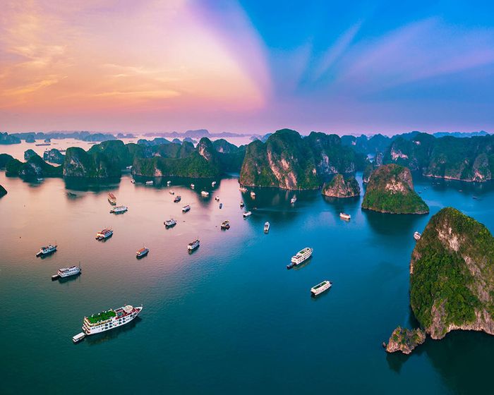 Lên kế hoạch khám phá Hạ Long 2 ngày 1 đêm, một hành trình hấp dẫn cho những người đam mê khám phá.