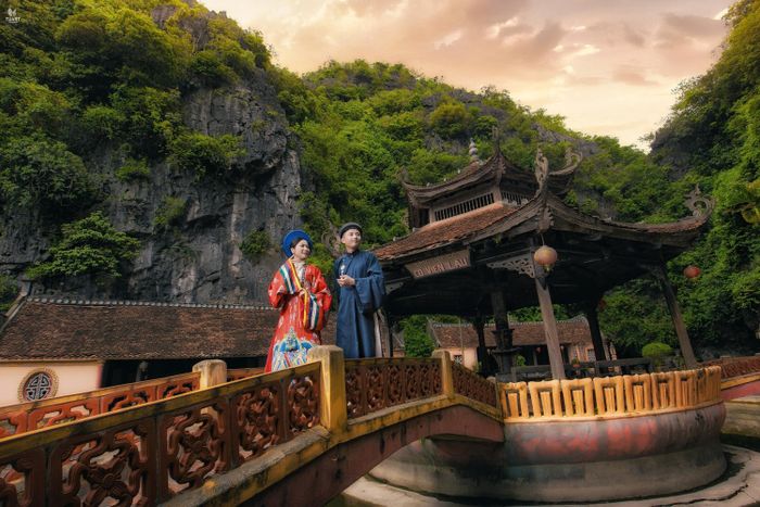 Xu hướng thuê áo Nhật Bình ở Ninh Bình đang khiến cho giới trẻ say đắm không ngừng.