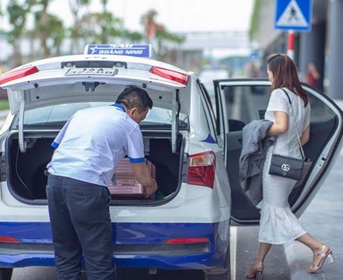 Taxi Hạ Long - Top 6 hãng xe uy tín và chất lượng không thể bỏ lỡ 2