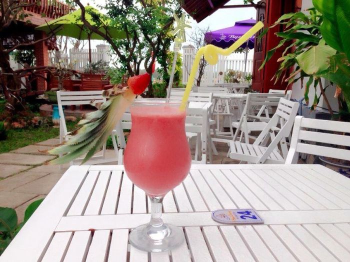 Thưởng thức món bún chả nổi tiếng tại Cafe Bạch Dương Phú Yên 9