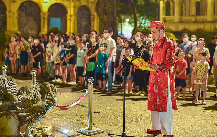 Tour đêm khám phá Hoàng Thành Thăng Long Hà Nội - Truy tìm về nguồn gốc lịch sử 8