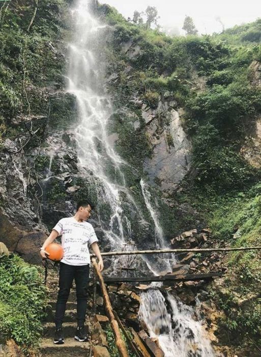 Hòa mình vào không gian đẹp như tranh vẽ tại Thác Pú Nhu