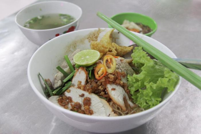 Khám phá Quán hủ tiếu Tám Lài - điểm đến nổi tiếng khi bạn đến Tiền Giang 5