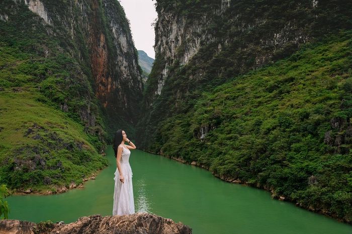 Vượt qua dòng sông Nho Quế, chiêm ngưỡng Hẻm Tu Sản - hẻm vực sâu nhất Đông Nam Á 12