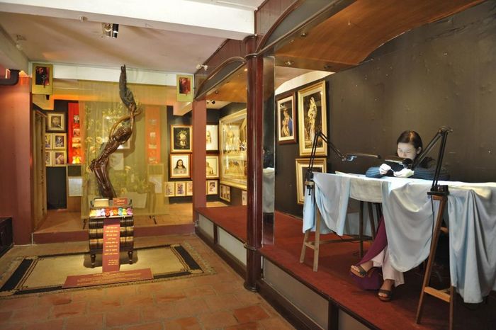 XQ Sử Quán – Khám phá nghệ thuật thêu tranh truyền thống tinh tế