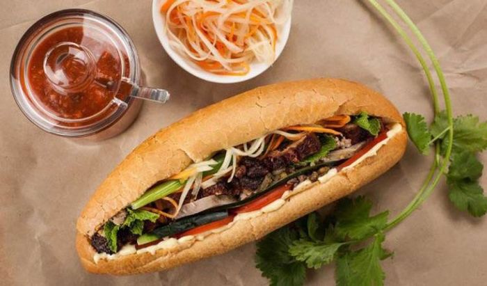 Bánh mì Phố Cổ - Bánh mì ngon Hội An