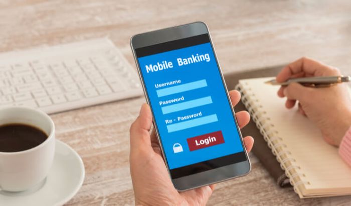 Thực hiện thanh toán vay tiêu dùng Shinhan qua Mobile Banking hoặc Internet Banking.