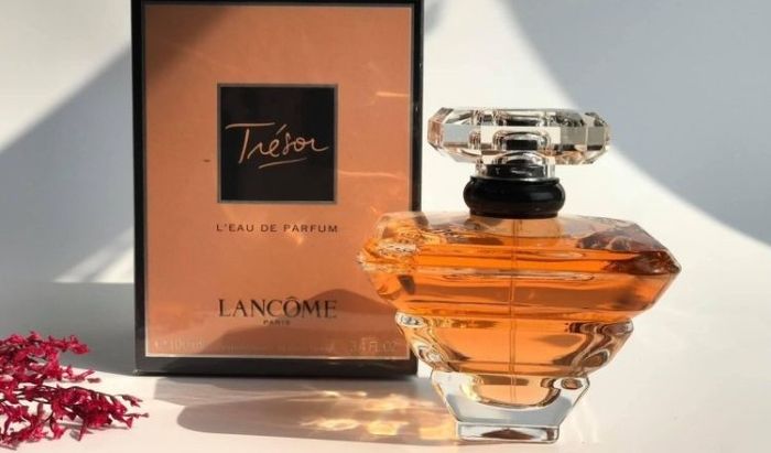 Lancôme Trésor EDP là một trong những mùi hương nước hoa nữ quyến rũ và nổi tiếng nhất trên thế giới