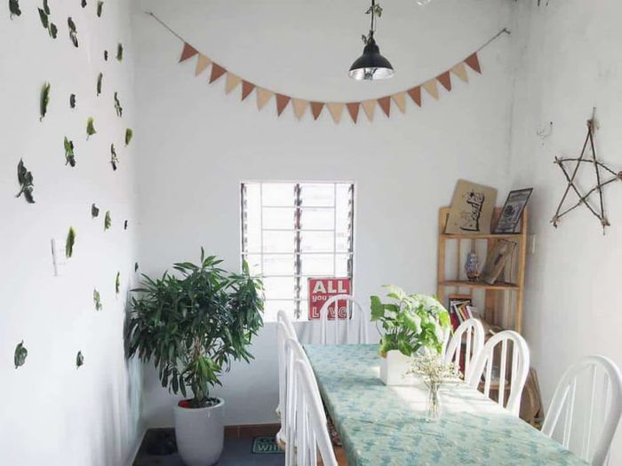 Tox Tearoom & Pastry là một trong những quán cafe đẹp ở Huế nổi tiếng khắp gần xa