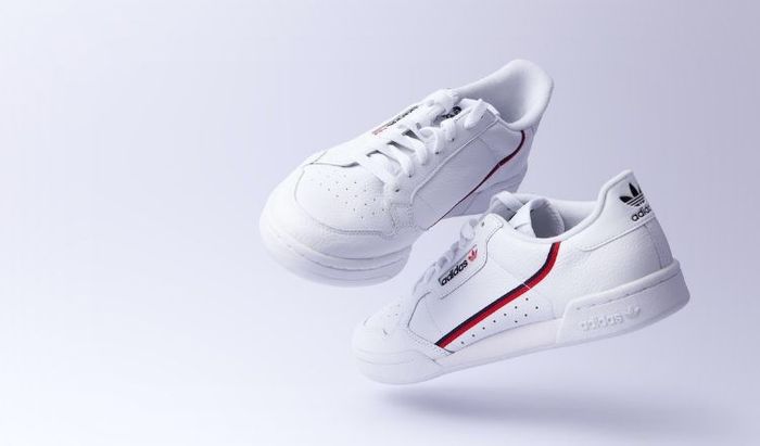 Thương hiệu Adidas