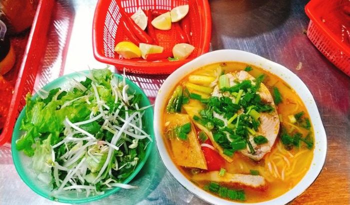 Ăn gì ở Đà Nẵng? – Bún Chả Cá Đà Nẵng