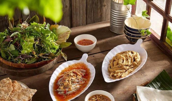 Ăn gì ở Đà Nẵng? – Gỏi Cá Nam Ô