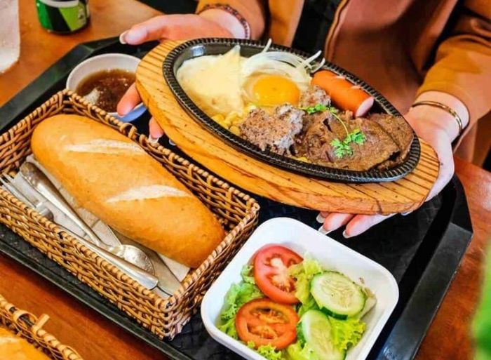 Quán cà phê ăn sáng Đà Lạt