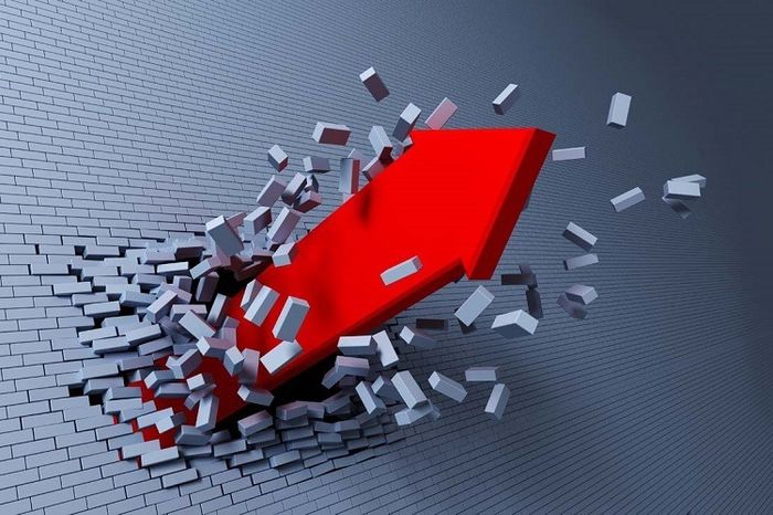 Break Out là một khái niệm quan trọng trong phân tích kỹ thuật. Nó diễn ra khi giá chứng khoán vượt qua các ngưỡng hỗ trợ hoặc kháng cự để mở ra xu hướng mới.