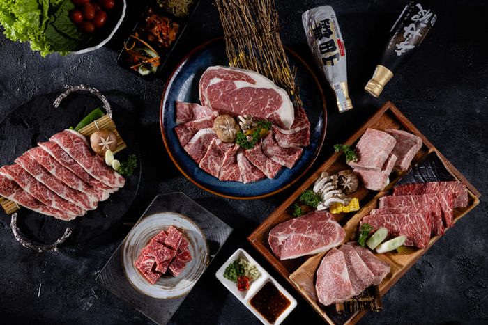 Buffet Bình Tân là nơi lý tưởng để thưởng thức những bữa ăn tự chọn đầy hấp dẫn, với đa dạng món ngon dành cho mọi khẩu vị.