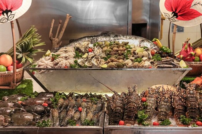 Buffet hải sản Thơm