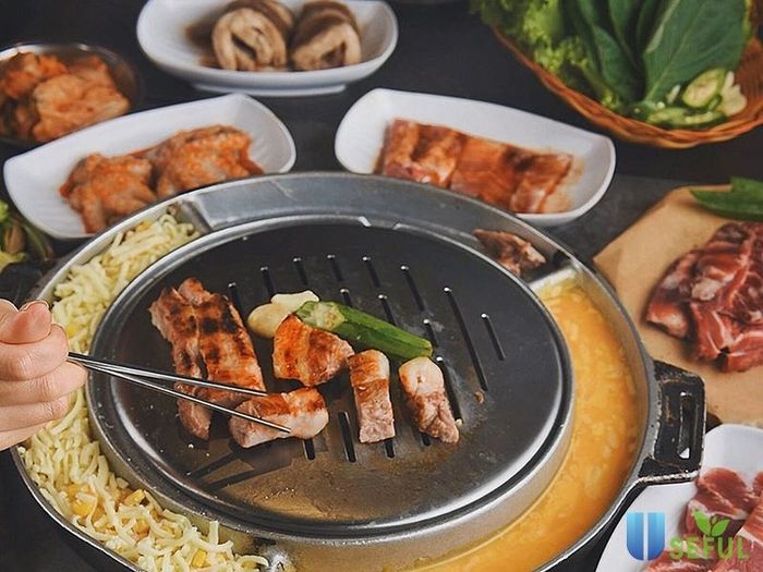Thịt nướng kết hợp phô mai cực kỳ hấp dẫn tại K-PUB