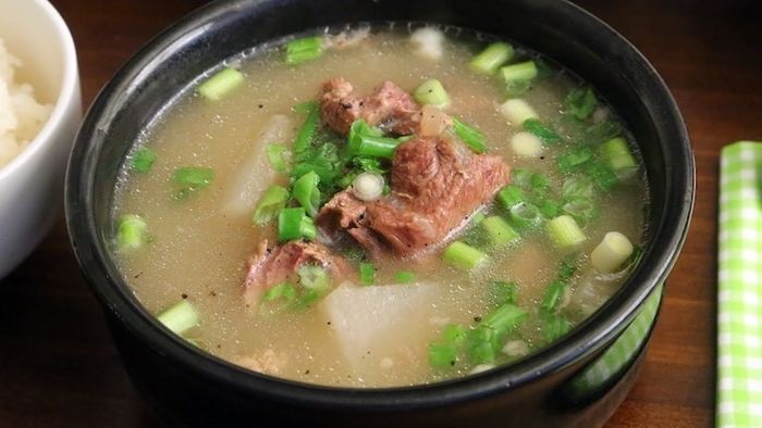 Ẩm thực Hàn Quốc nổi bật với các món ăn truyền thống, không chỉ hấp dẫn mà còn phản ánh văn hóa và tinh hoa ẩm thực của quốc gia này.