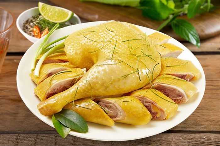 Gà luộc nước dừa - Hương vị ngọt ngào, quyến rũ