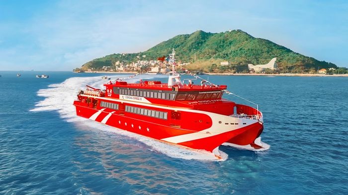 Đi tàu biển đến Côn Đảo