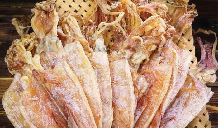 Hải sản khô là đặc sản lý tưởng để làm quà khi đến Đà Nẵng